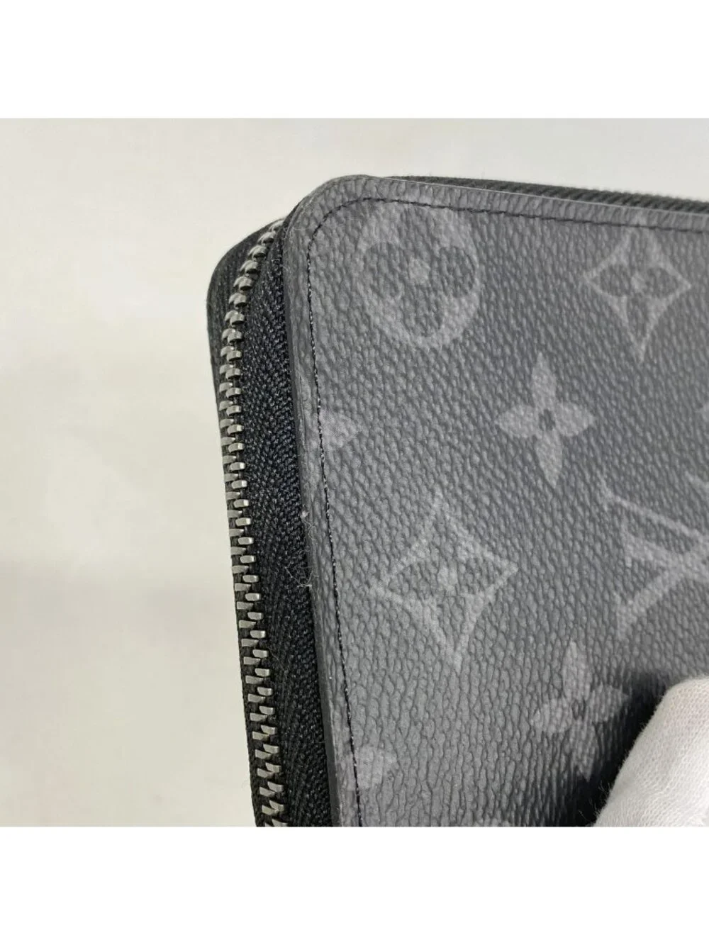 Louis Vuitton Wallet Monogram Eclipse Zippy Vertical Black